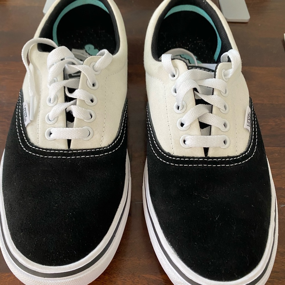 Vans Comfy Cush-Black & White